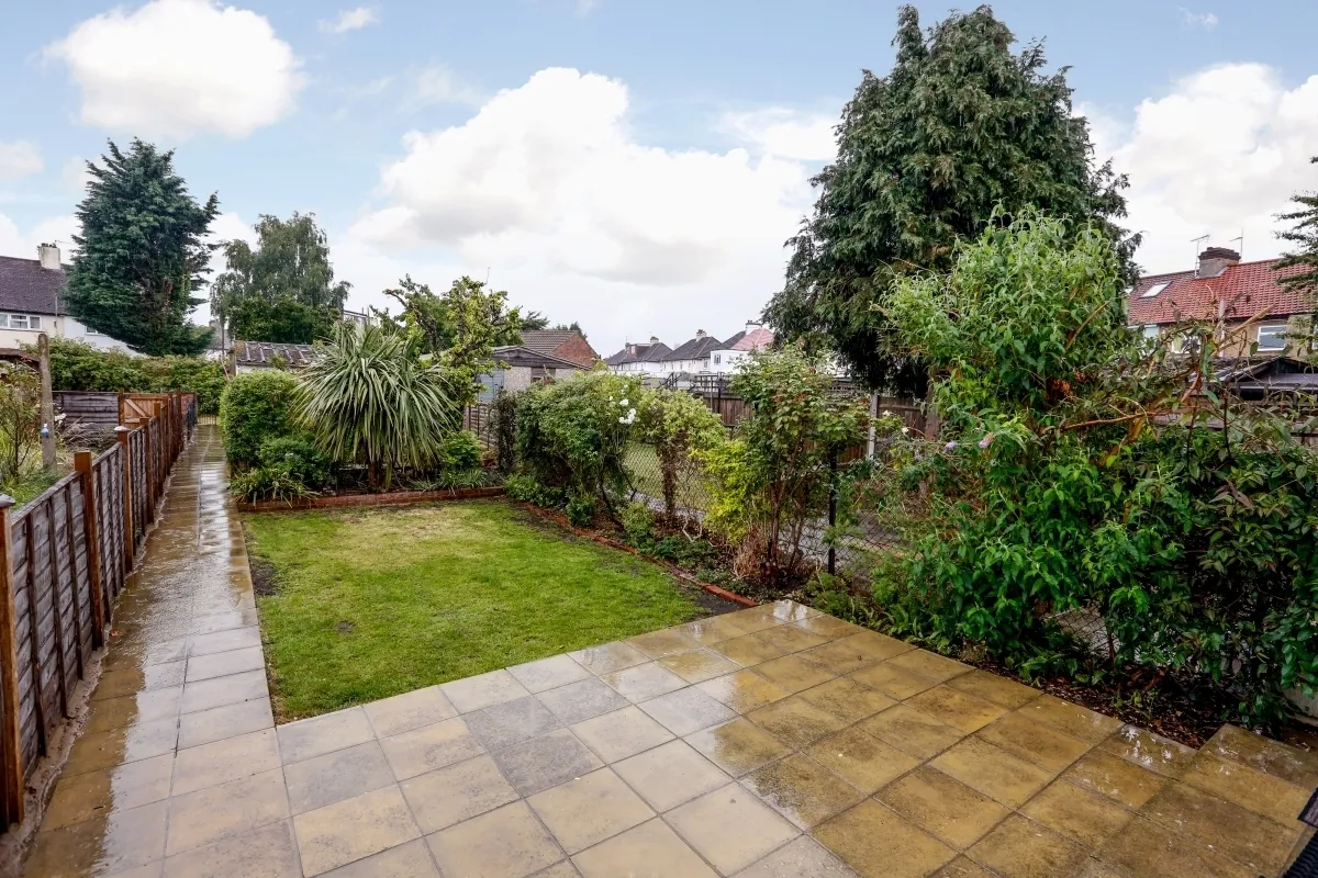 Tolworth Road Surbiton KT6, photo 2