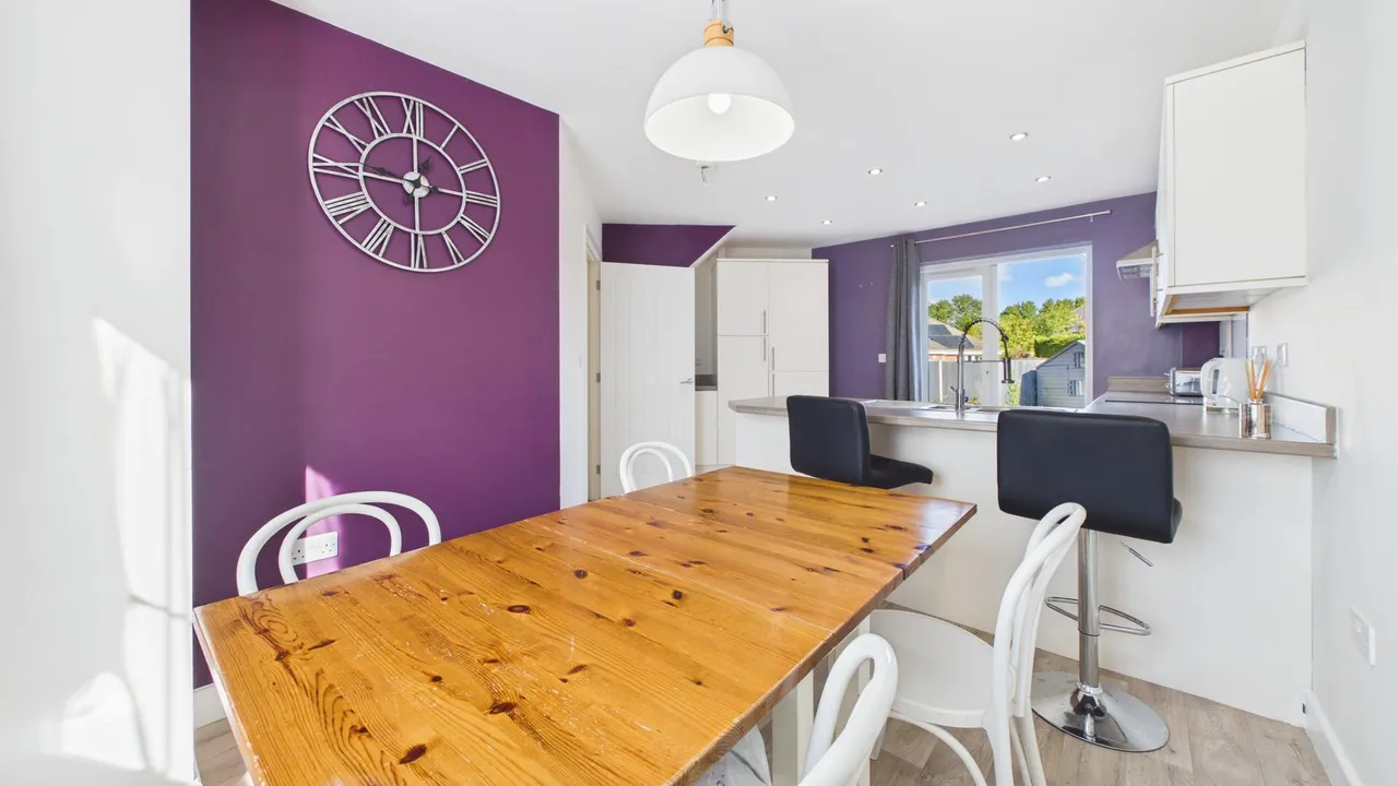 St. Vincent Close, Crowland, photo 12