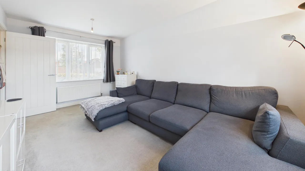 St. Vincent Close, Crowland, photo 6