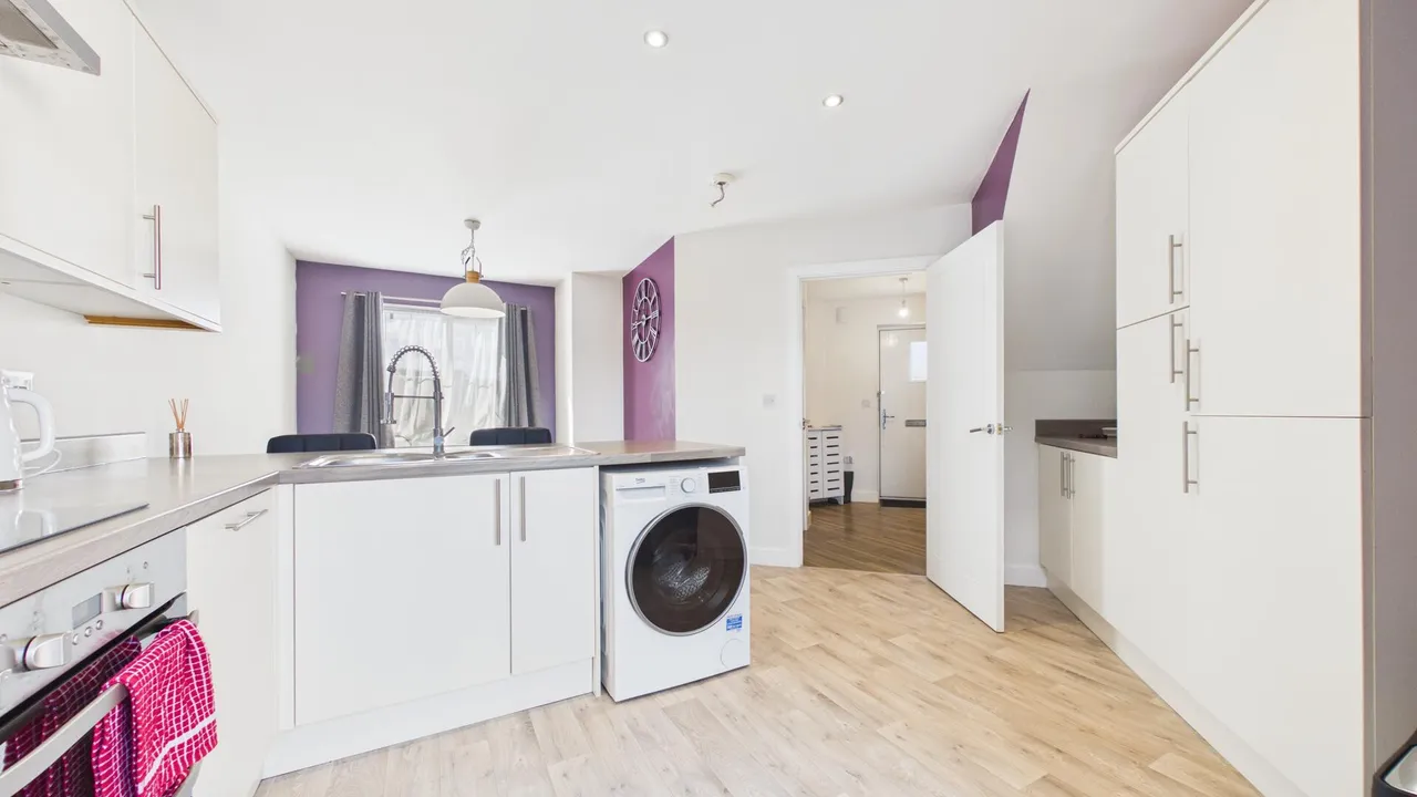 St. Vincent Close, Crowland, photo 24
