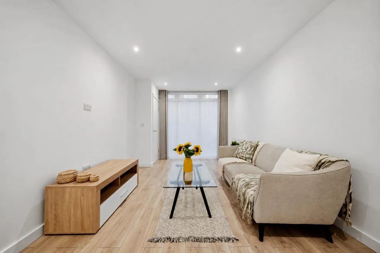 Palmers Road, London, E2, photo 3