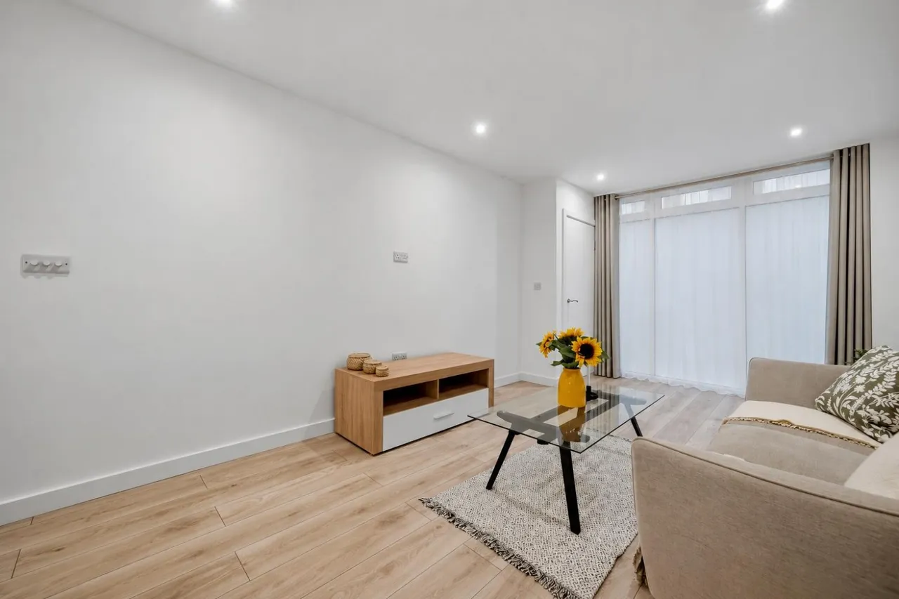 Palmers Road, London, E2, photo 17