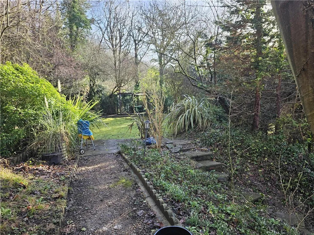 Crescent Road, Caterham, Surrey, CR3, photo 10