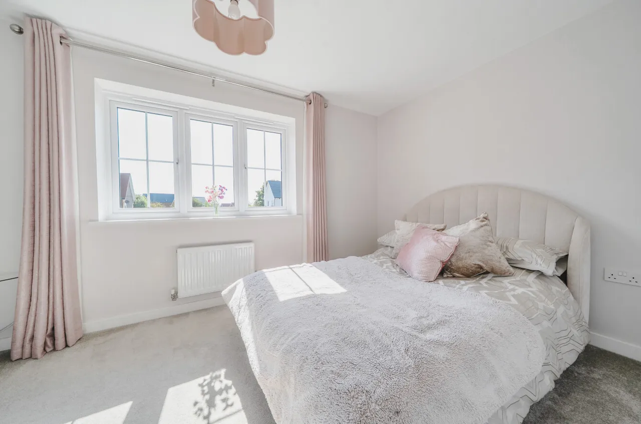 Titchener Way, Hook, Hampshire, RG27 9RT, photo 8
