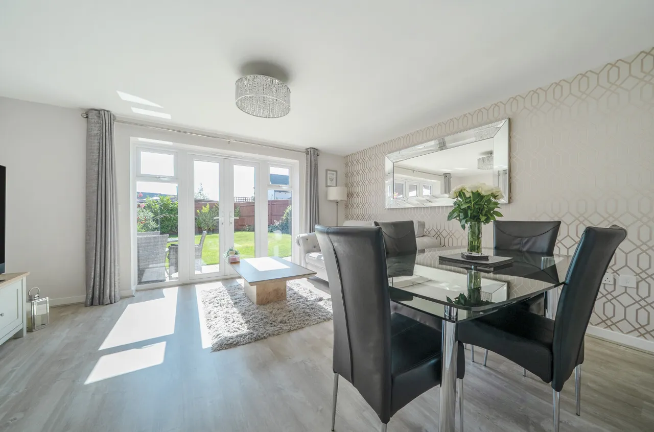 Titchener Way, Hook, Hampshire, RG27 9RT, photo 5