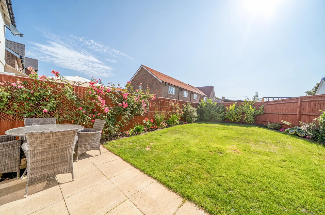 Titchener Way, Hook, Hampshire, RG27 9RT, photo 11