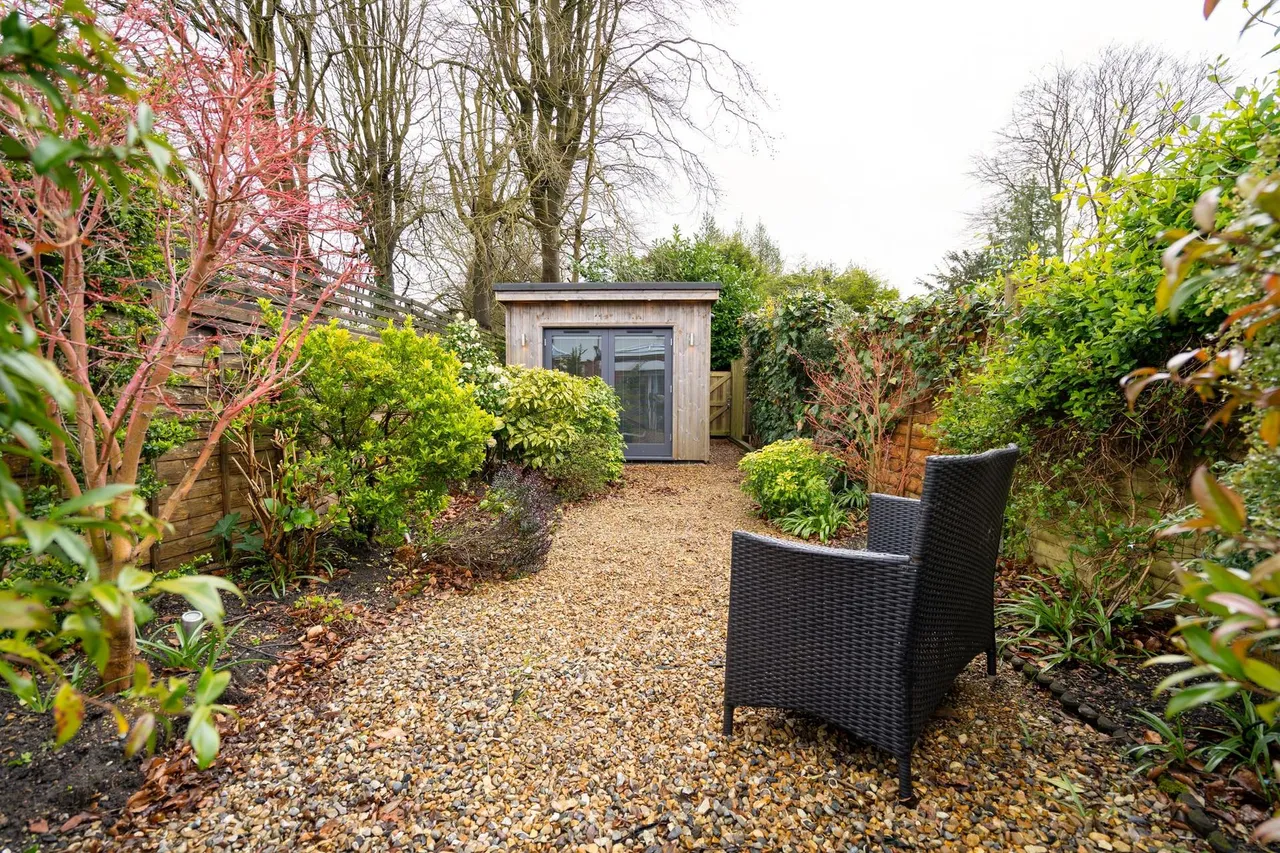 The Green, Woldingham, CR3, photo 21