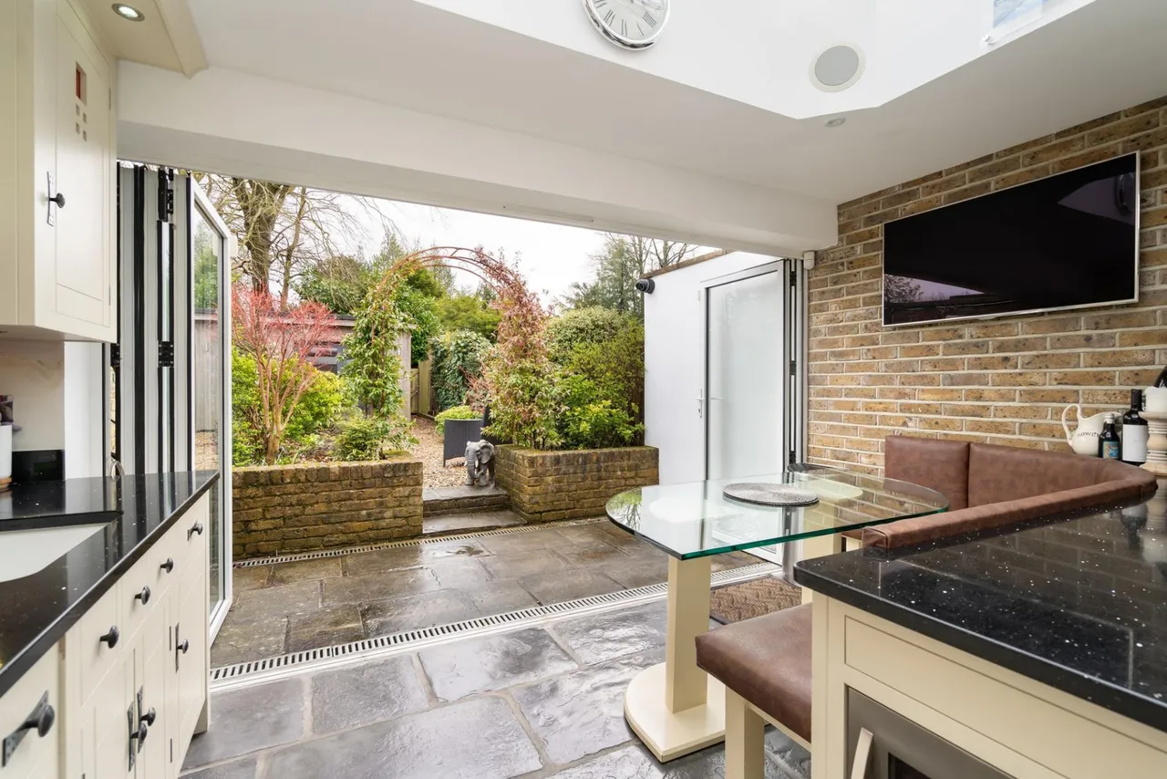 The Green, Woldingham, CR3, photo 8