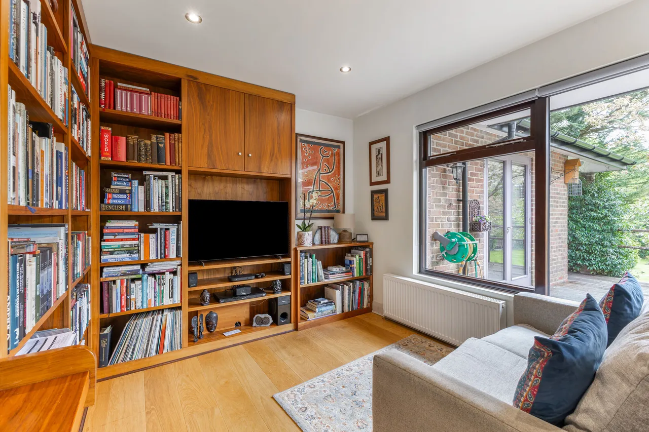 Greyfriars Lane, Storrington, RH20, photo 12