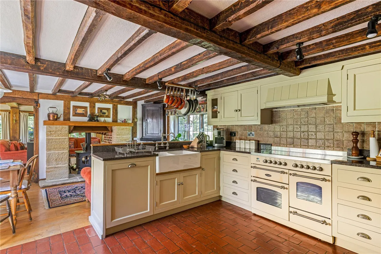 Wilmots Lane, Horne, RH6, photo 2