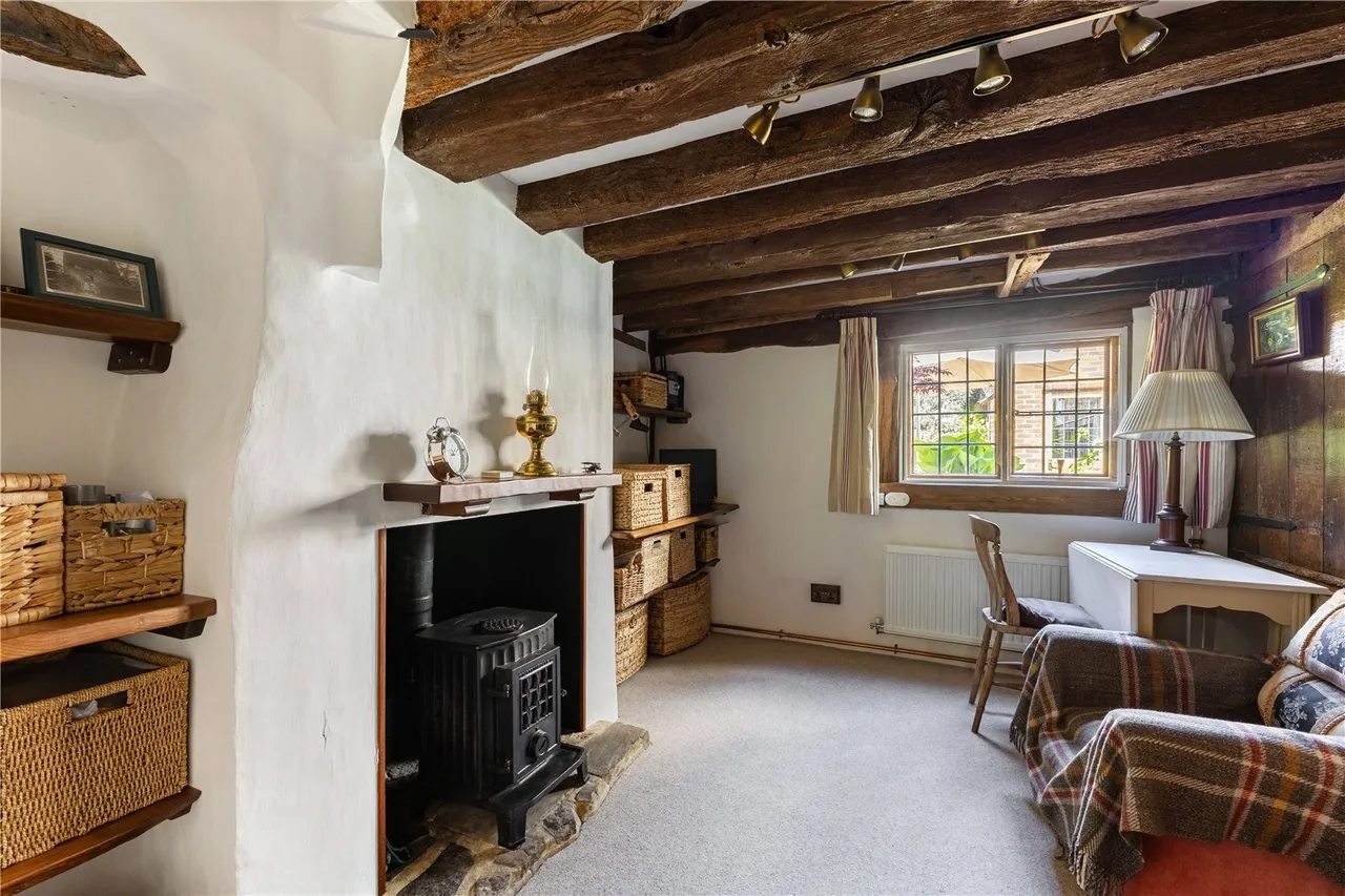 Wilmots Lane, Horne, RH6, photo 9