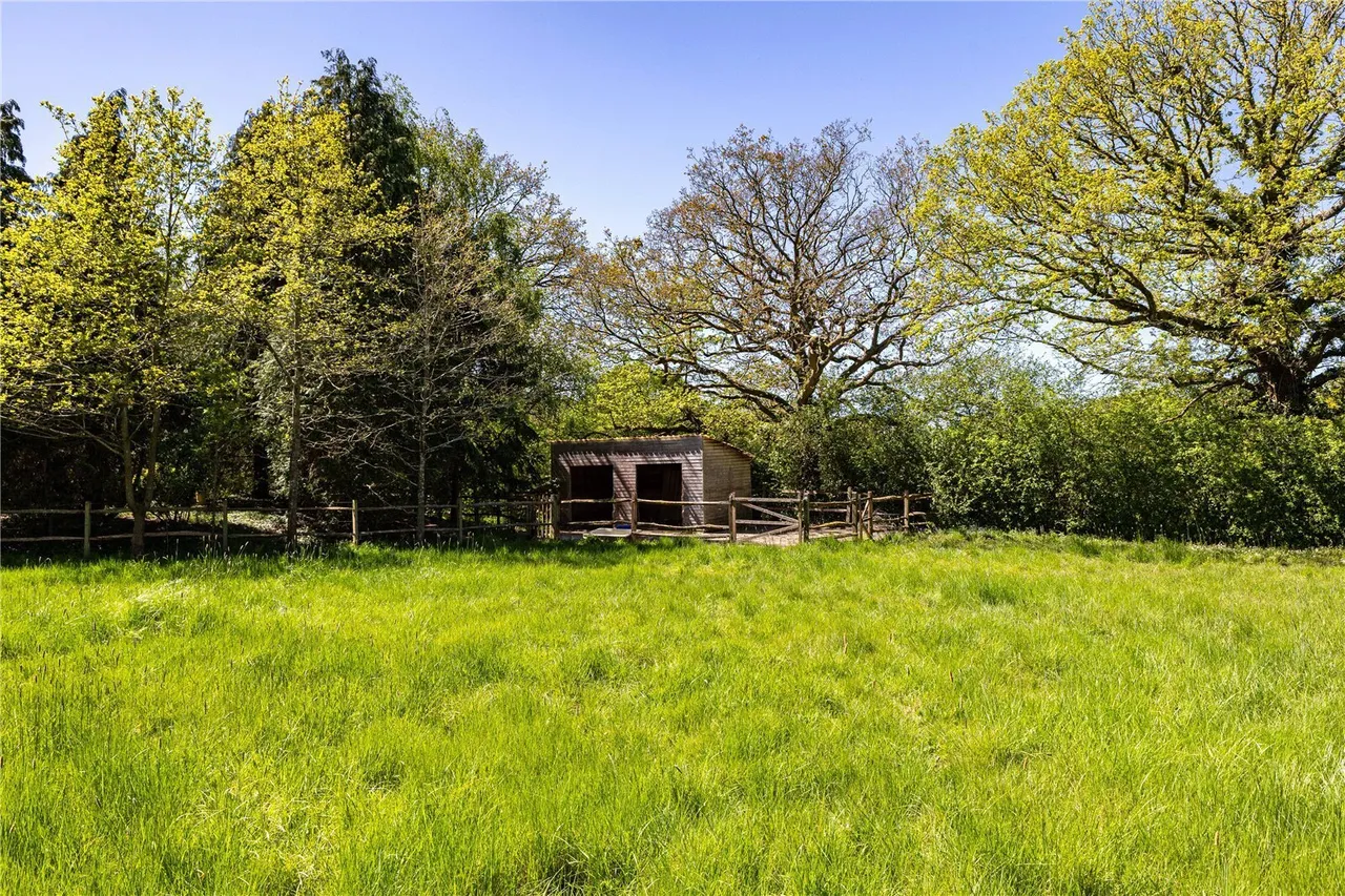 Wilmots Lane, Horne, RH6, photo 28