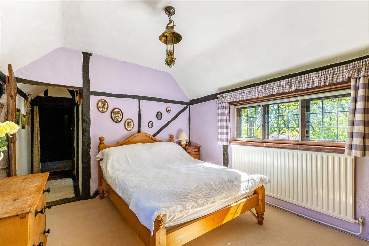Wilmots Lane, Horne, RH6, photo 10