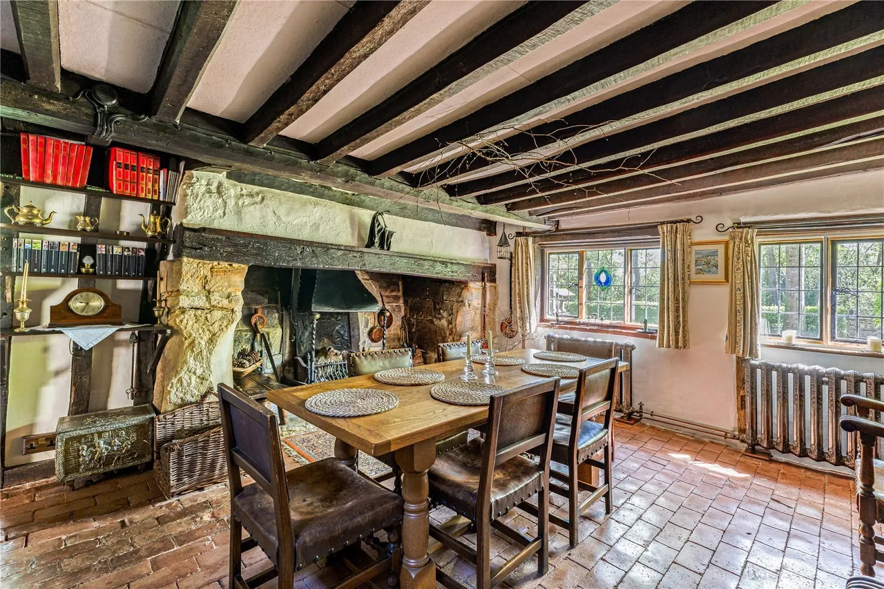 Wilmots Lane, Horne, RH6, photo 5
