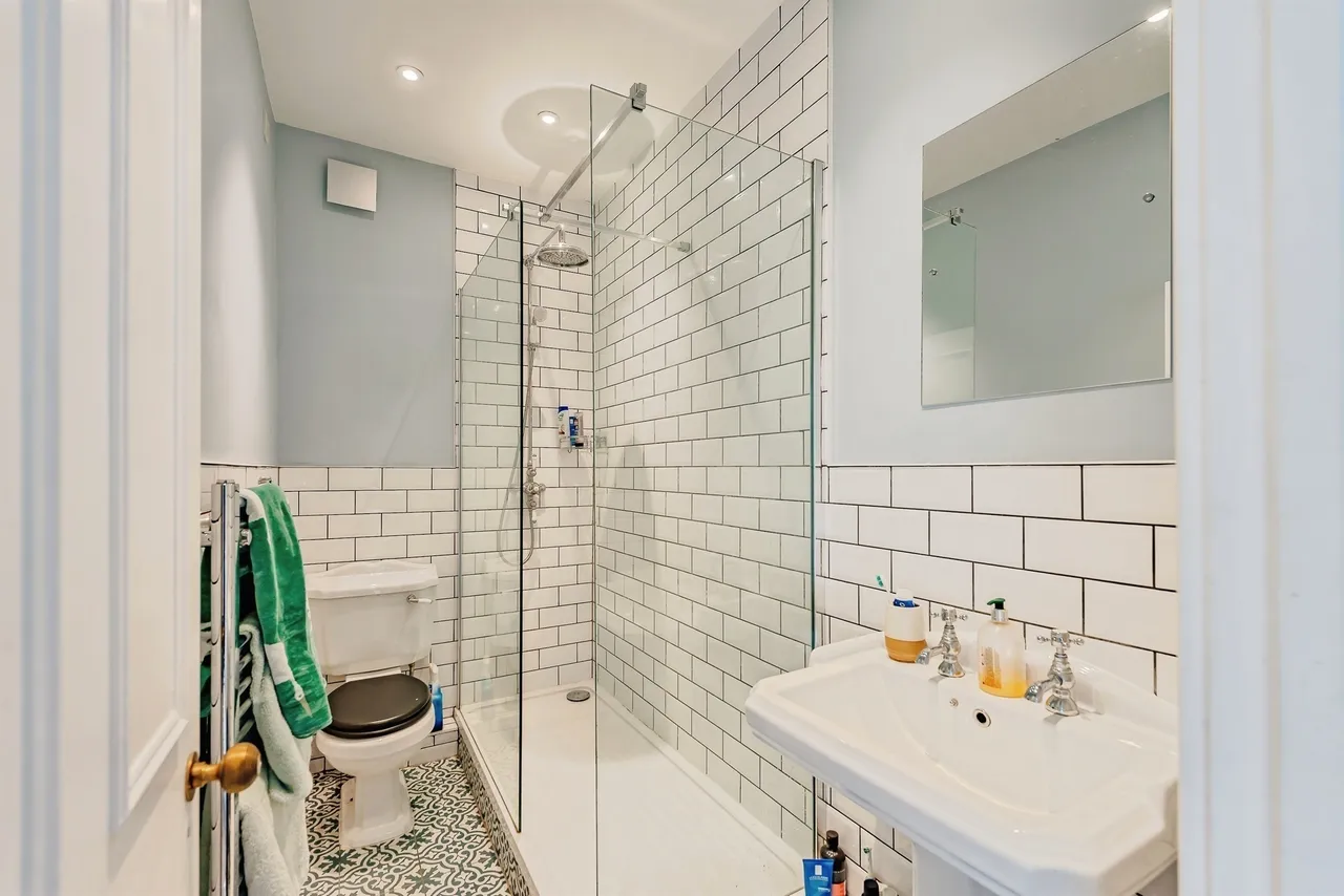 Linkfield Lane, Redhill, photo 8