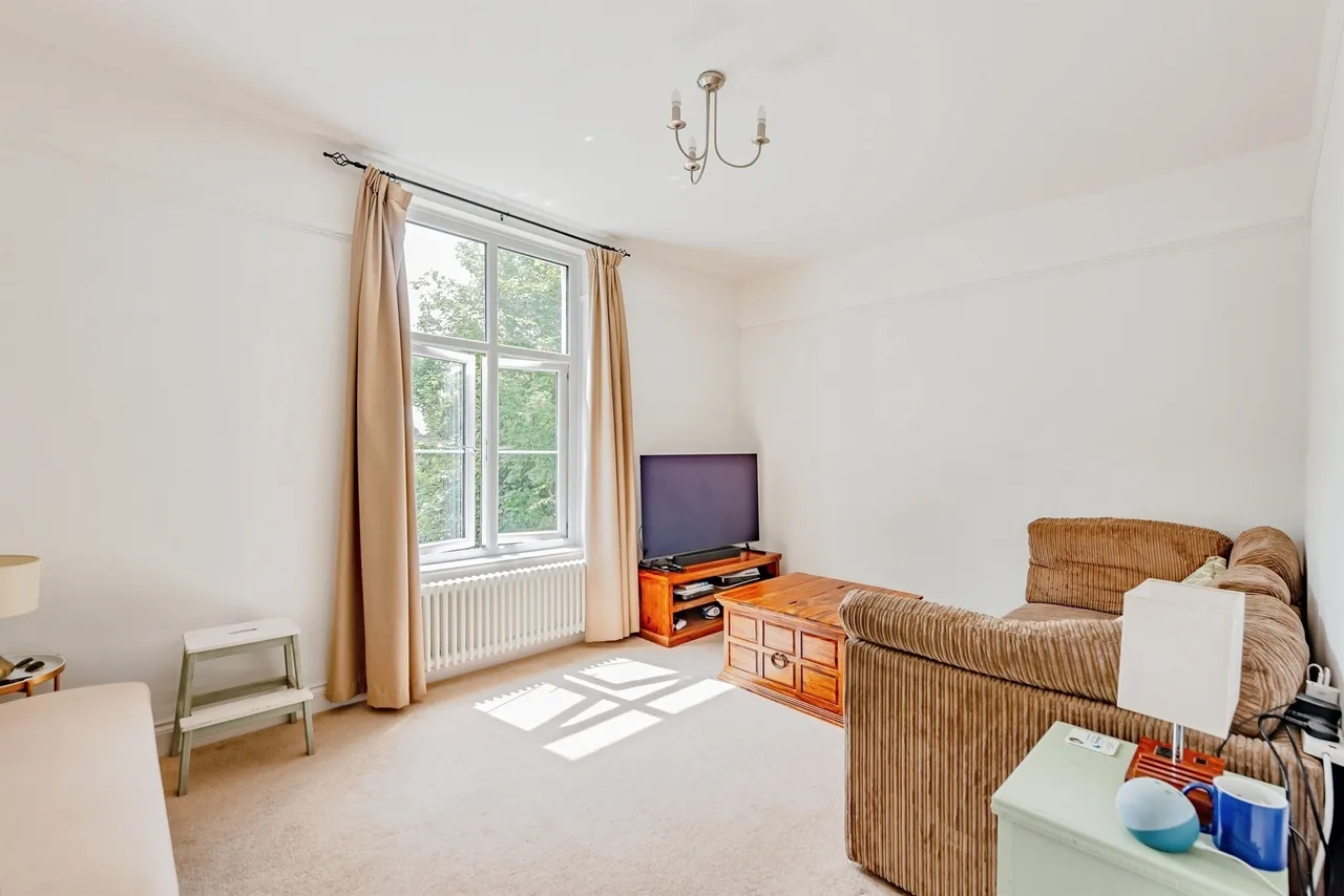 Linkfield Lane, Redhill, photo 4