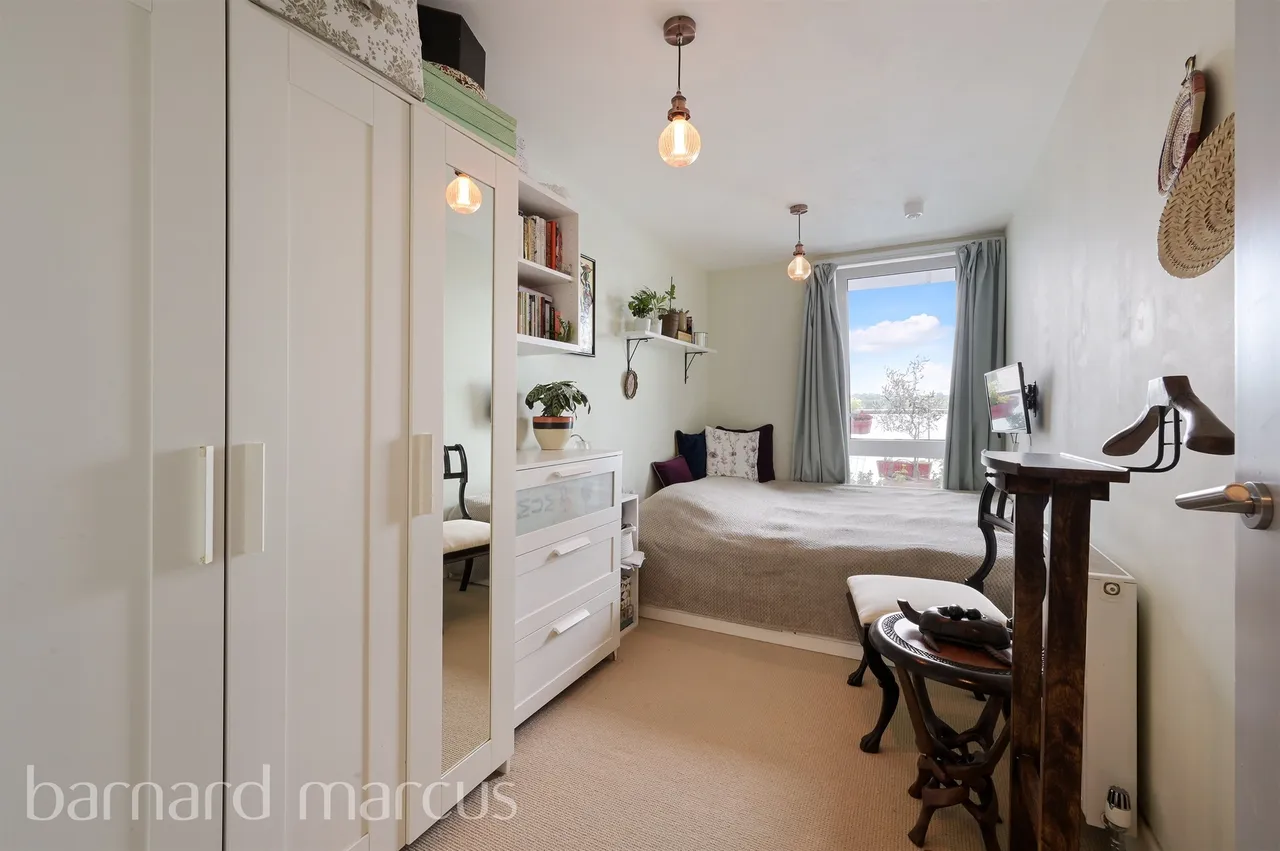 Station Approach, Epsom, KT19, photo 9