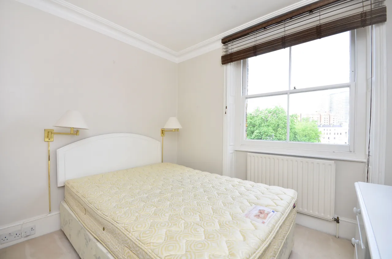 70f Queens Gate, London, photo 3