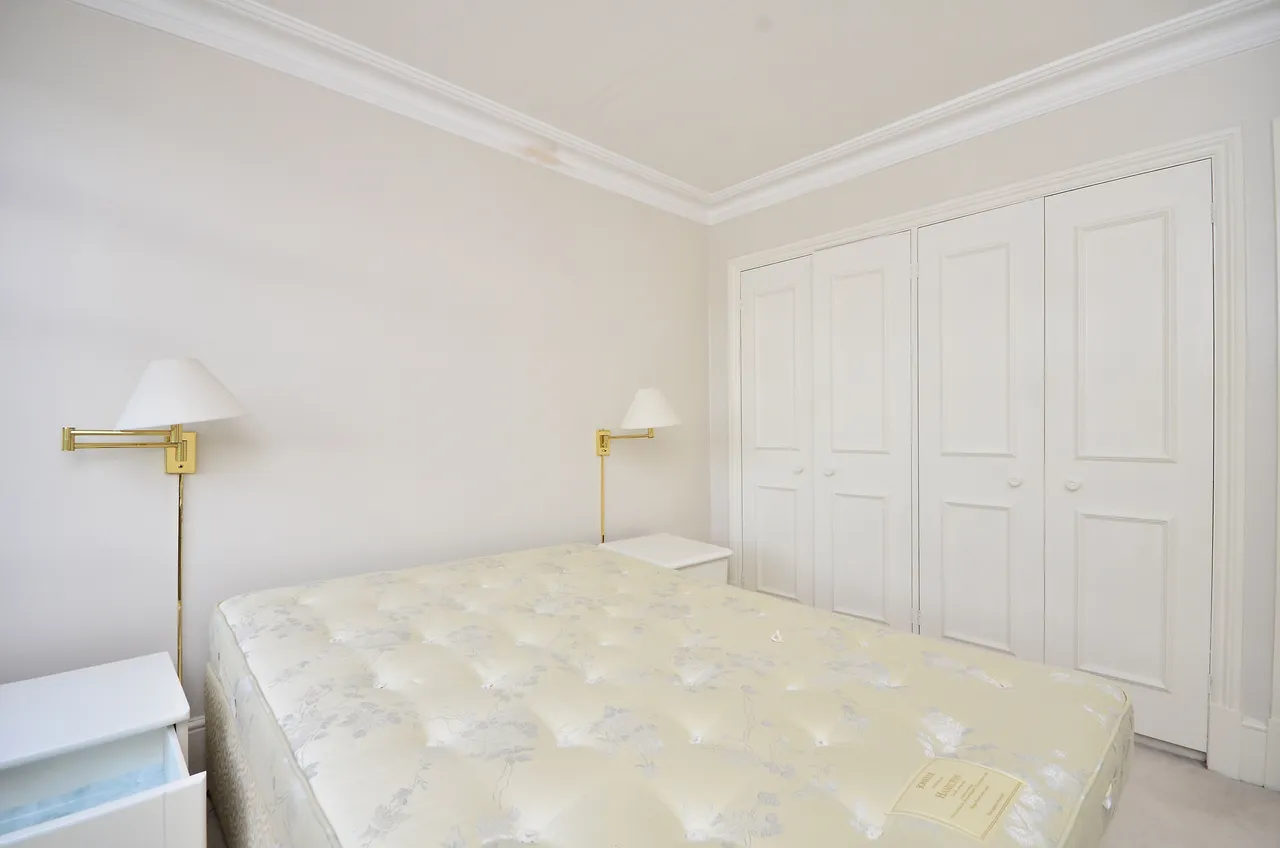 70f Queens Gate, London, photo 5