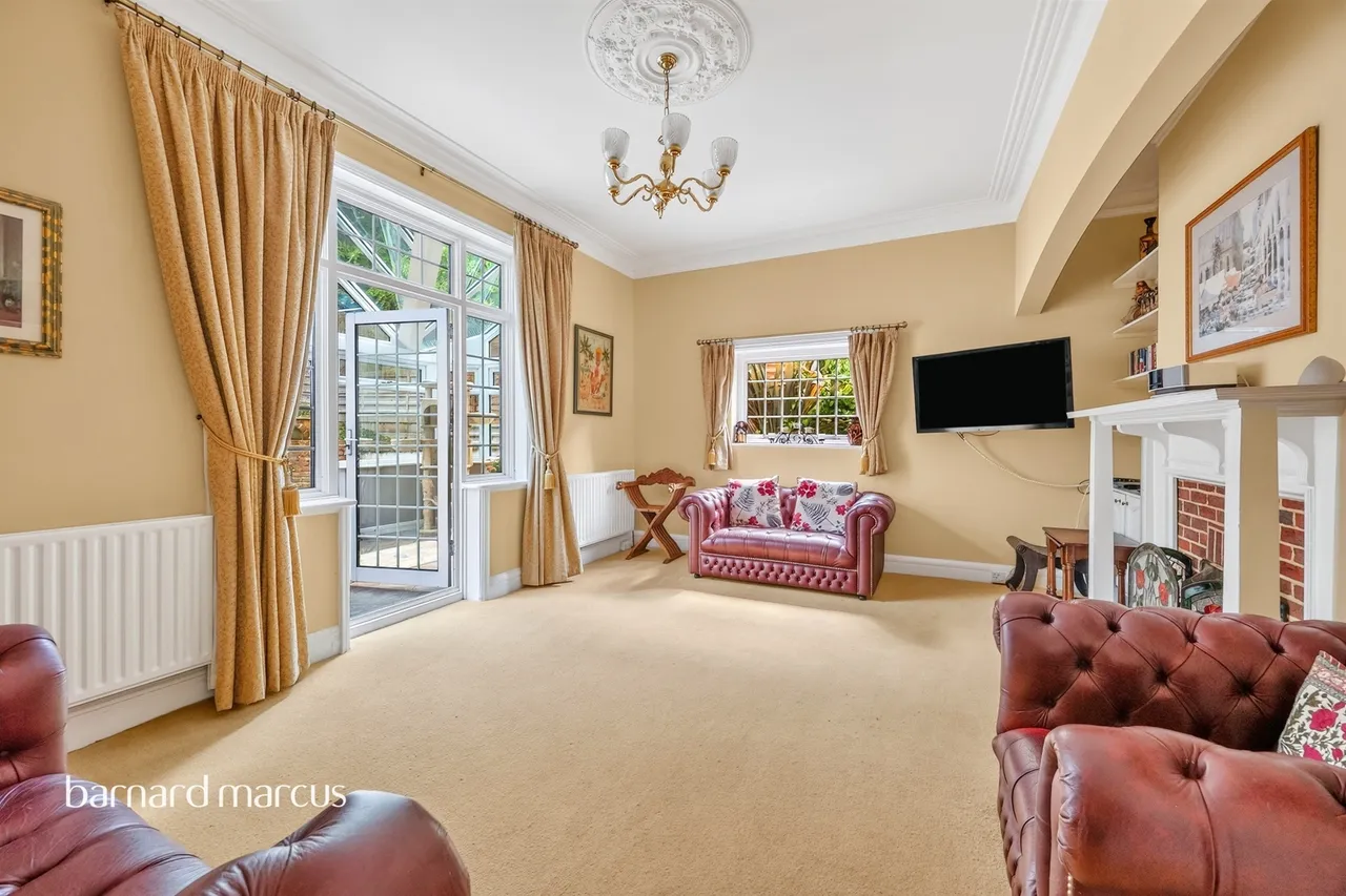 Woodcote Valley Road, Purley, photo 3