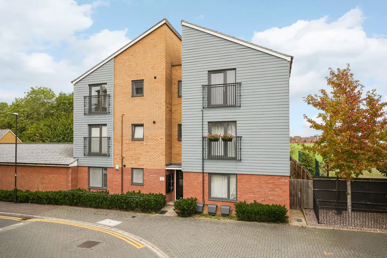 2 bed flat for sale, Wodell Drive, Wolverton, MK12