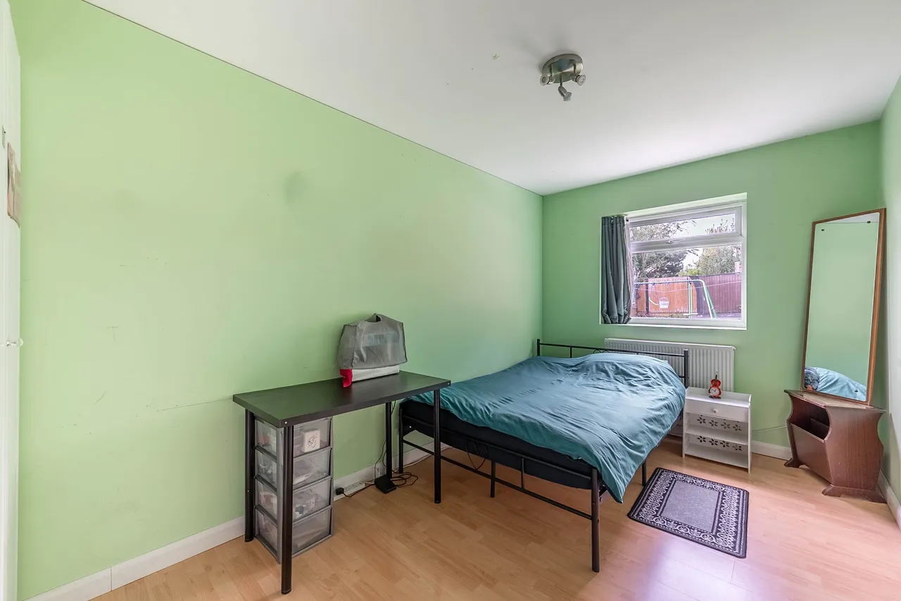 20 Maricas Avenue, Harrow, photo 5