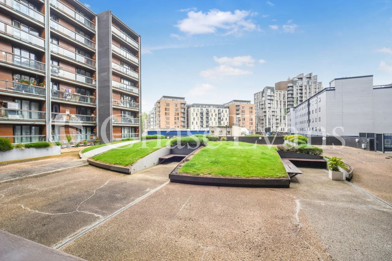 Hallsville Road, Canning Town, E16, photo 16