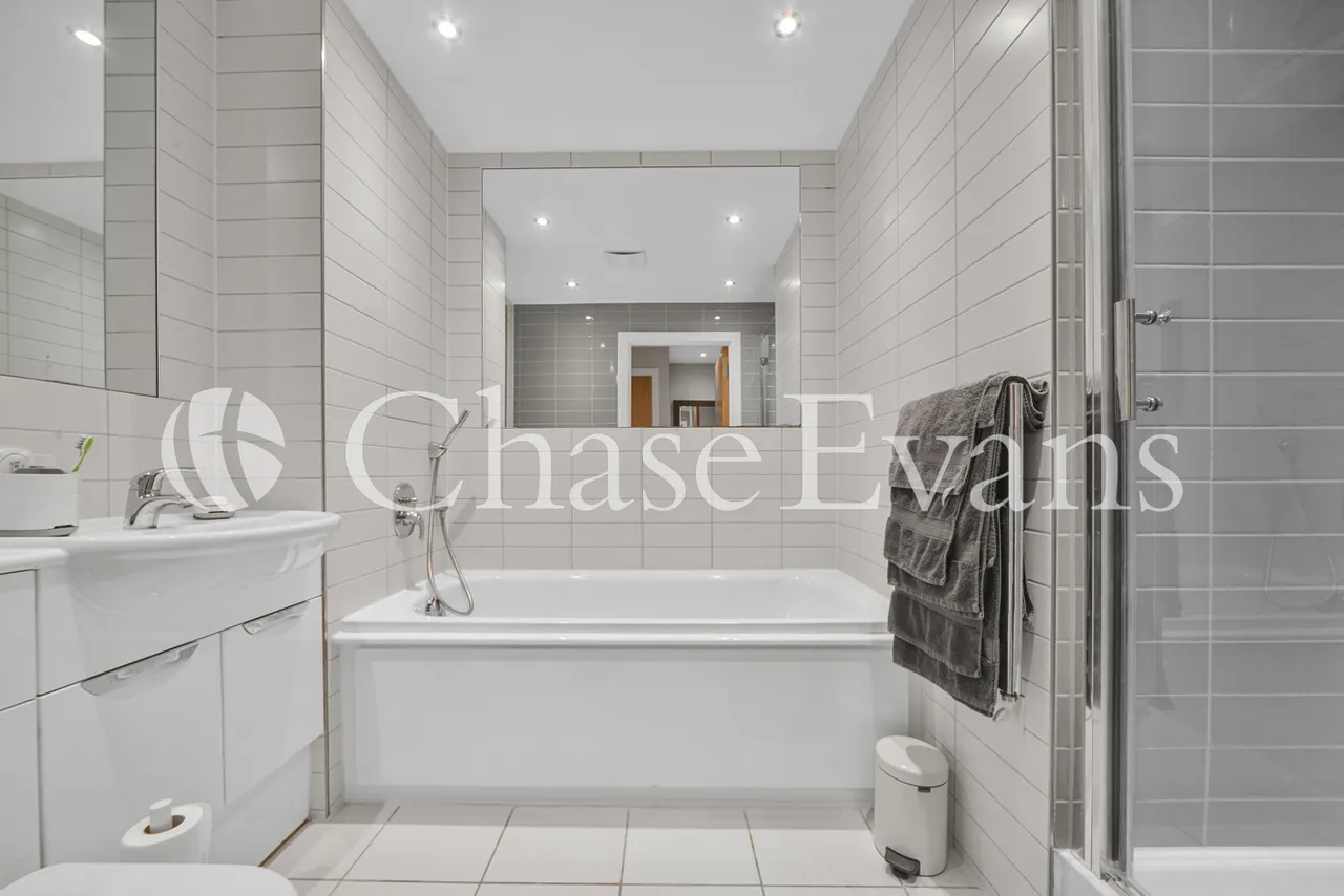 Hallsville Road, Canning Town, E16, photo 13