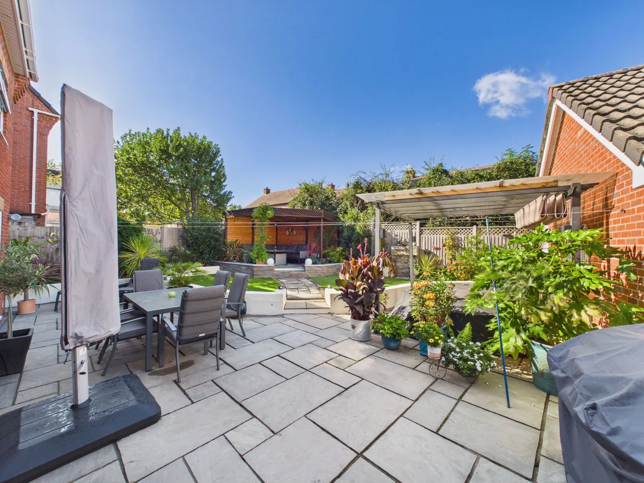 Kestrel Crescent, Droitwich, WR9, photo 19