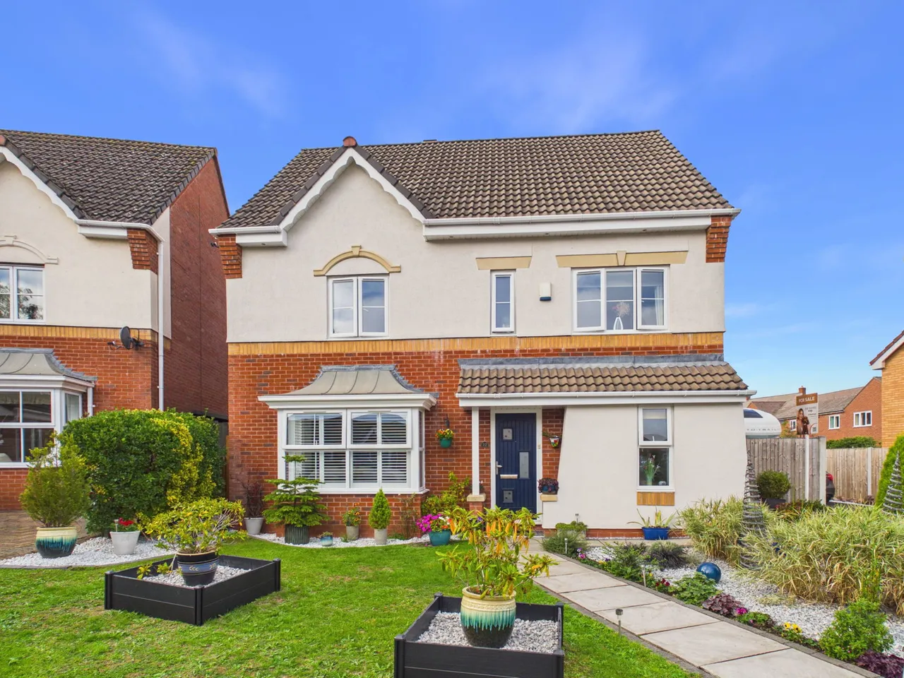 6 bed house for sale, Kestrel Crescent, Droitwich, WR9
