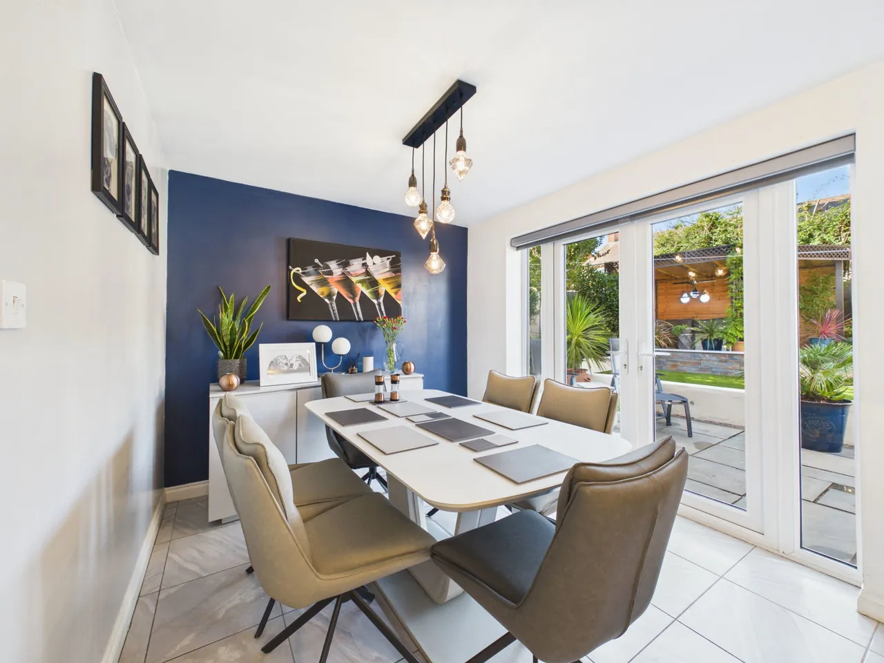 Kestrel Crescent, Droitwich, WR9, photo 6