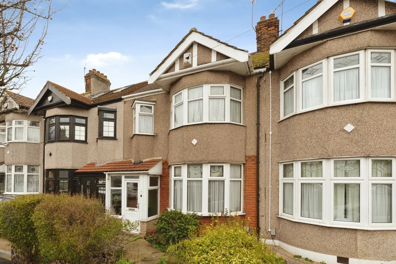 Fairway Gardens, Ilford, IG1, photo 18