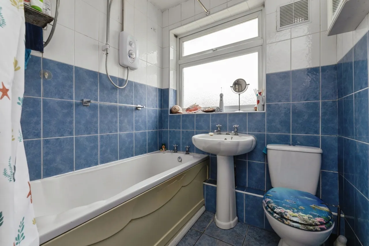 Fairway Gardens, Ilford, IG1, photo 14