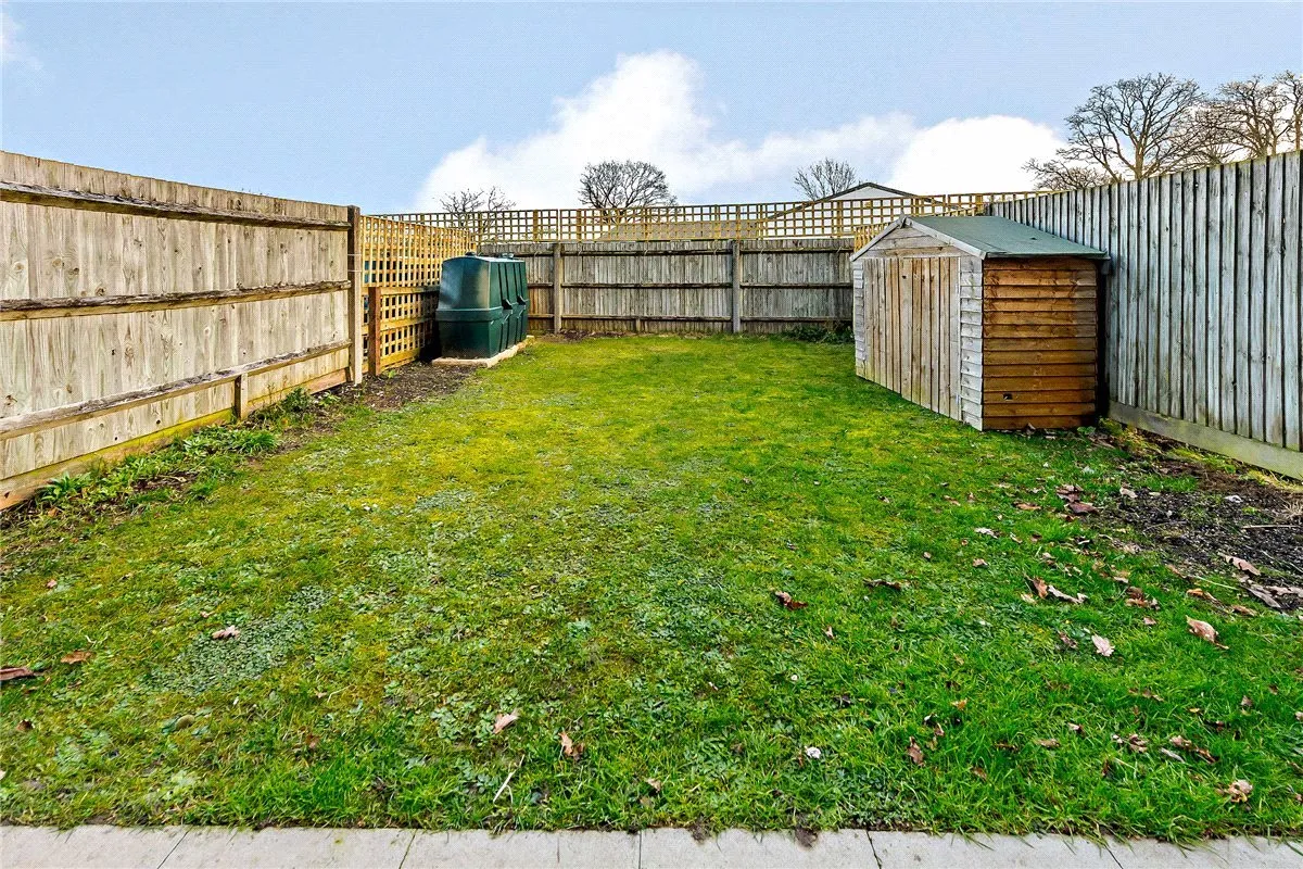 Hedge Row, Gore End Road, RG20, photo 13