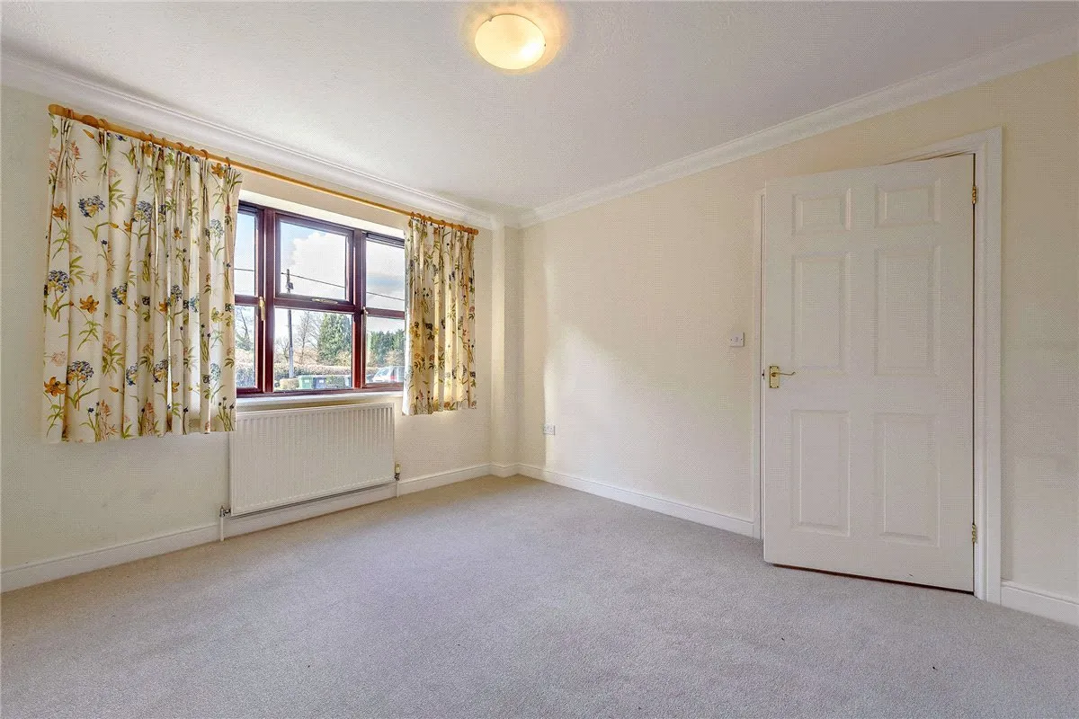 Hedge Row, Gore End Road, RG20, photo 7