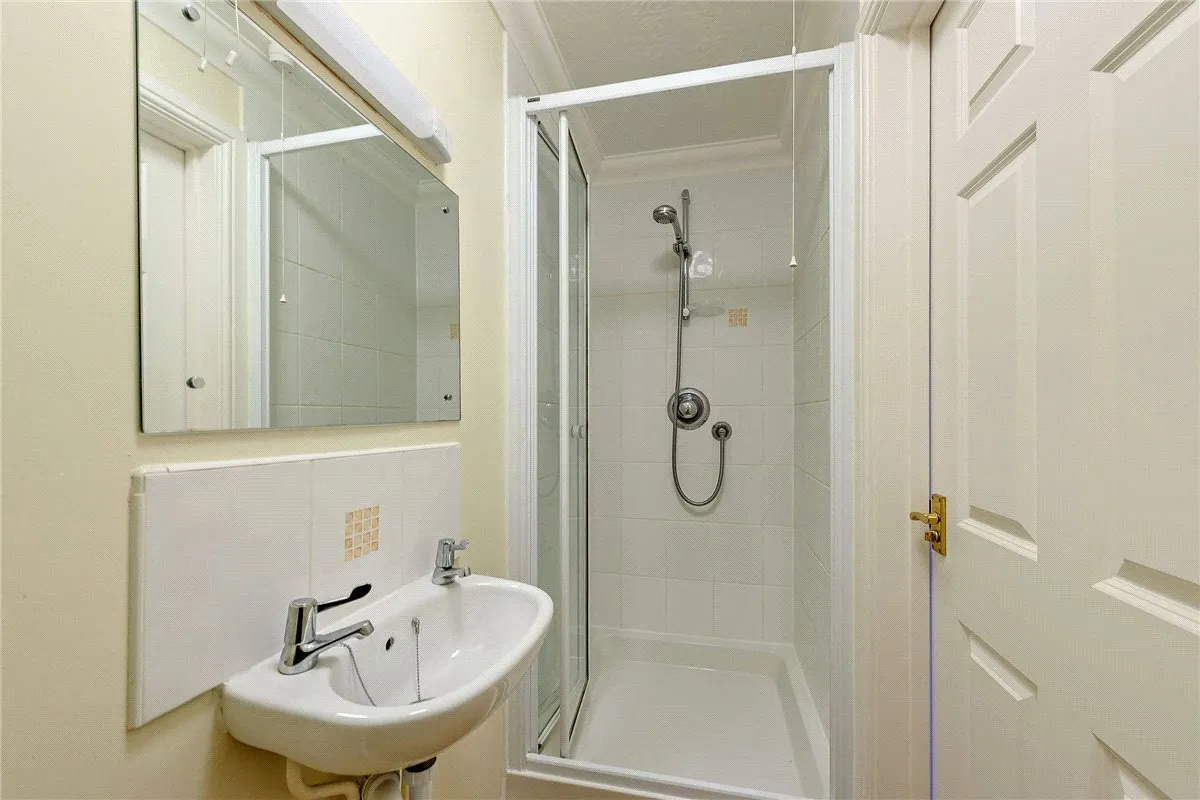 Hedge Row, Gore End Road, RG20, photo 9