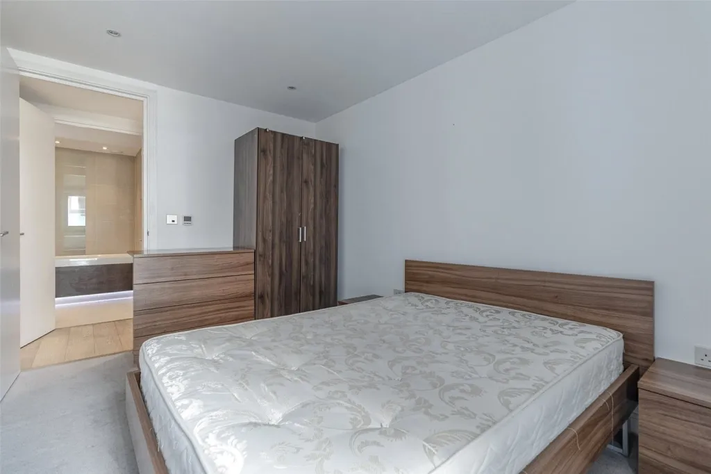 Commercial Street, Aldgate, E1, photo 18