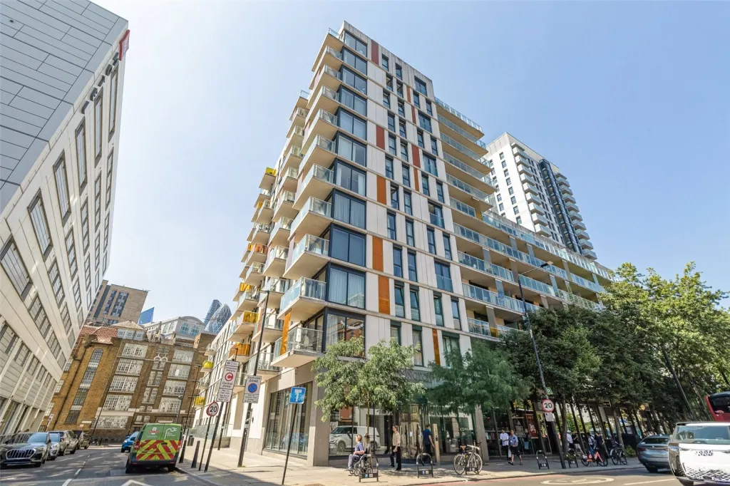 2 bed flat for sale, Commercial Street, Aldgate, E1