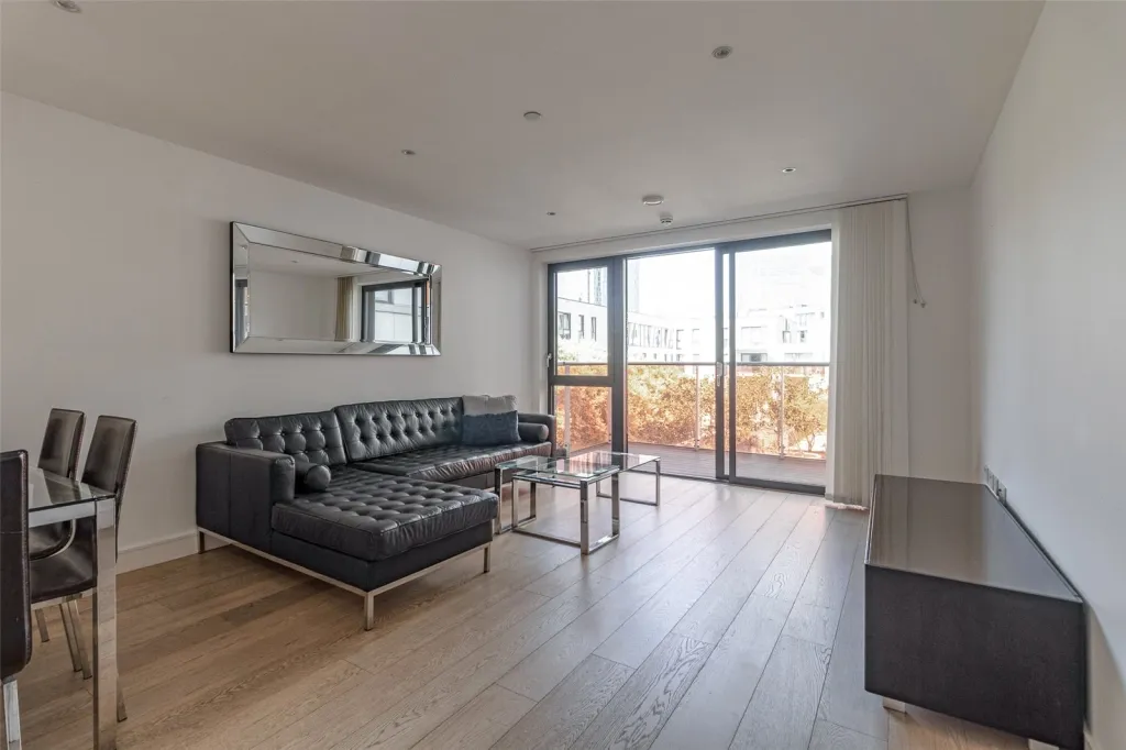 Commercial Street, Aldgate, E1, photo 2