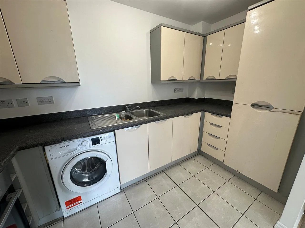 Marchant Close, Edgware, photo 3