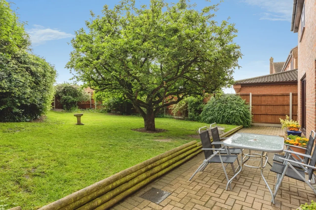 Tuttles Lane West, Wymondham, Norfolk, NR18, photo 11