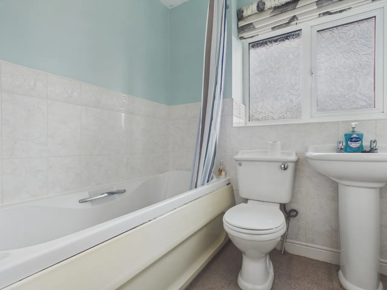 Island Close, Broom, photo 8