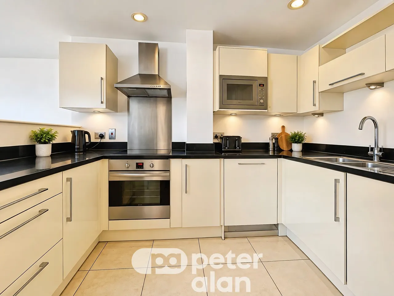 David Morgan Apartments Cardiff, CF10, photo 5