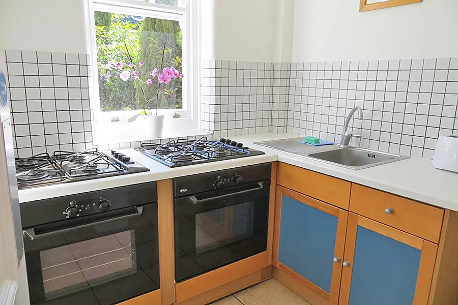 Fulham Palace Road, Hammersmith, W6, photo 6