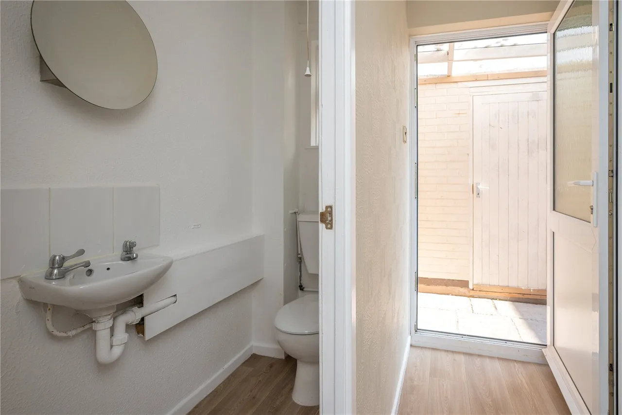 Spenser Walk, Catshill, Bromsgrove, Worcestershire, B61 0NE, photo 7