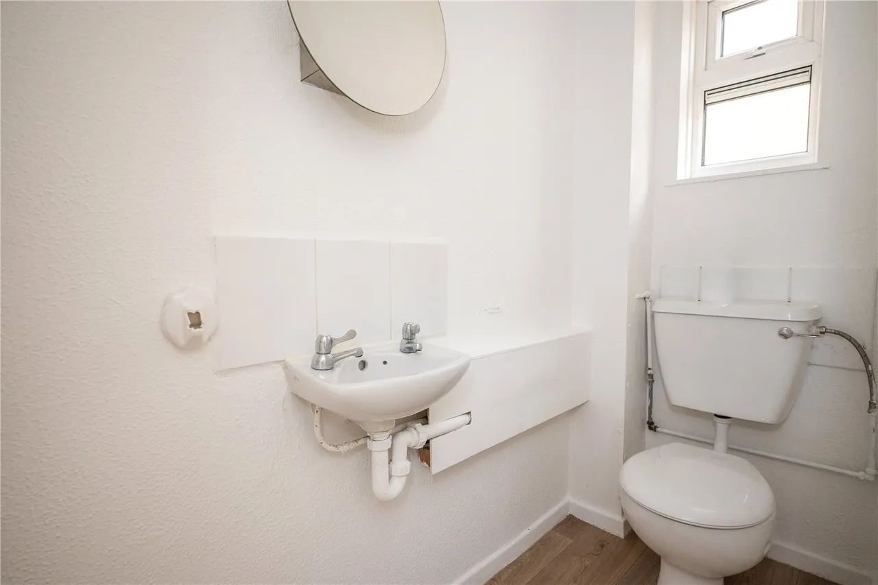 Spenser Walk, Catshill, Bromsgrove, Worcestershire, B61 0NE, photo 8