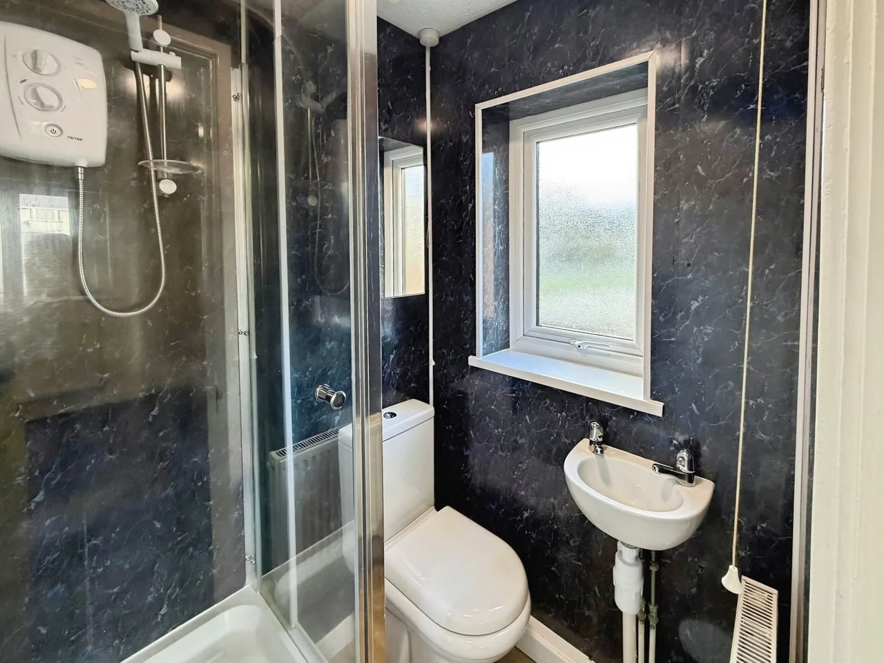 Clos Burlais, Cwmdu, SA5, photo 15