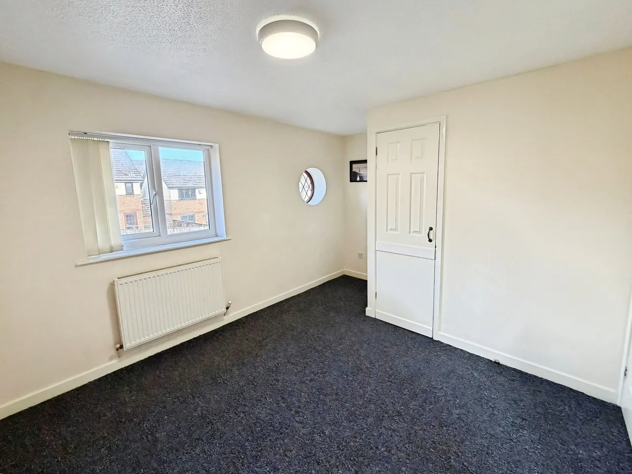 Clos Burlais, Cwmdu, SA5, photo 14