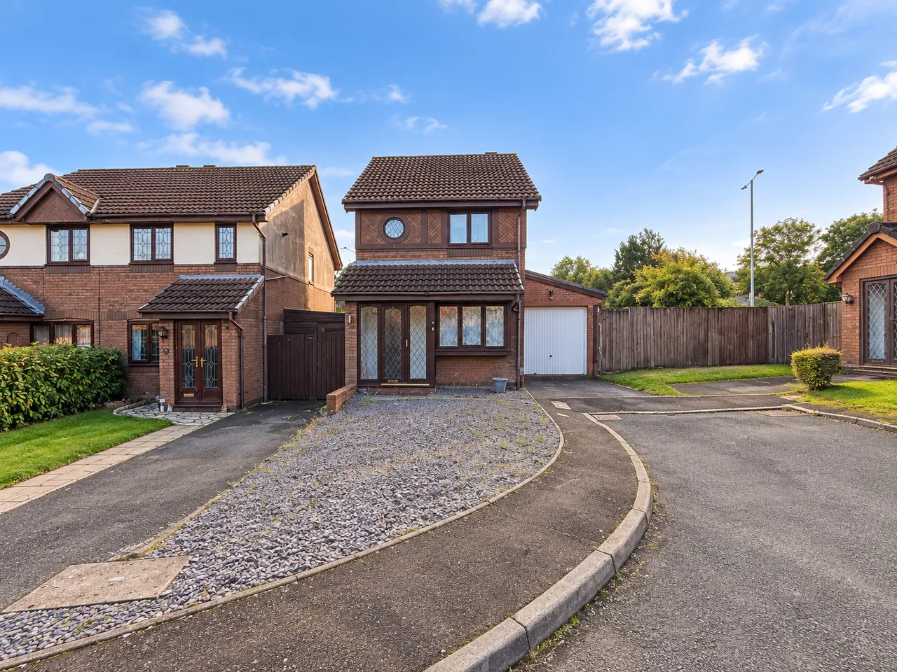 2 bed house for sale, Clos Burlais, Cwmdu, SA5