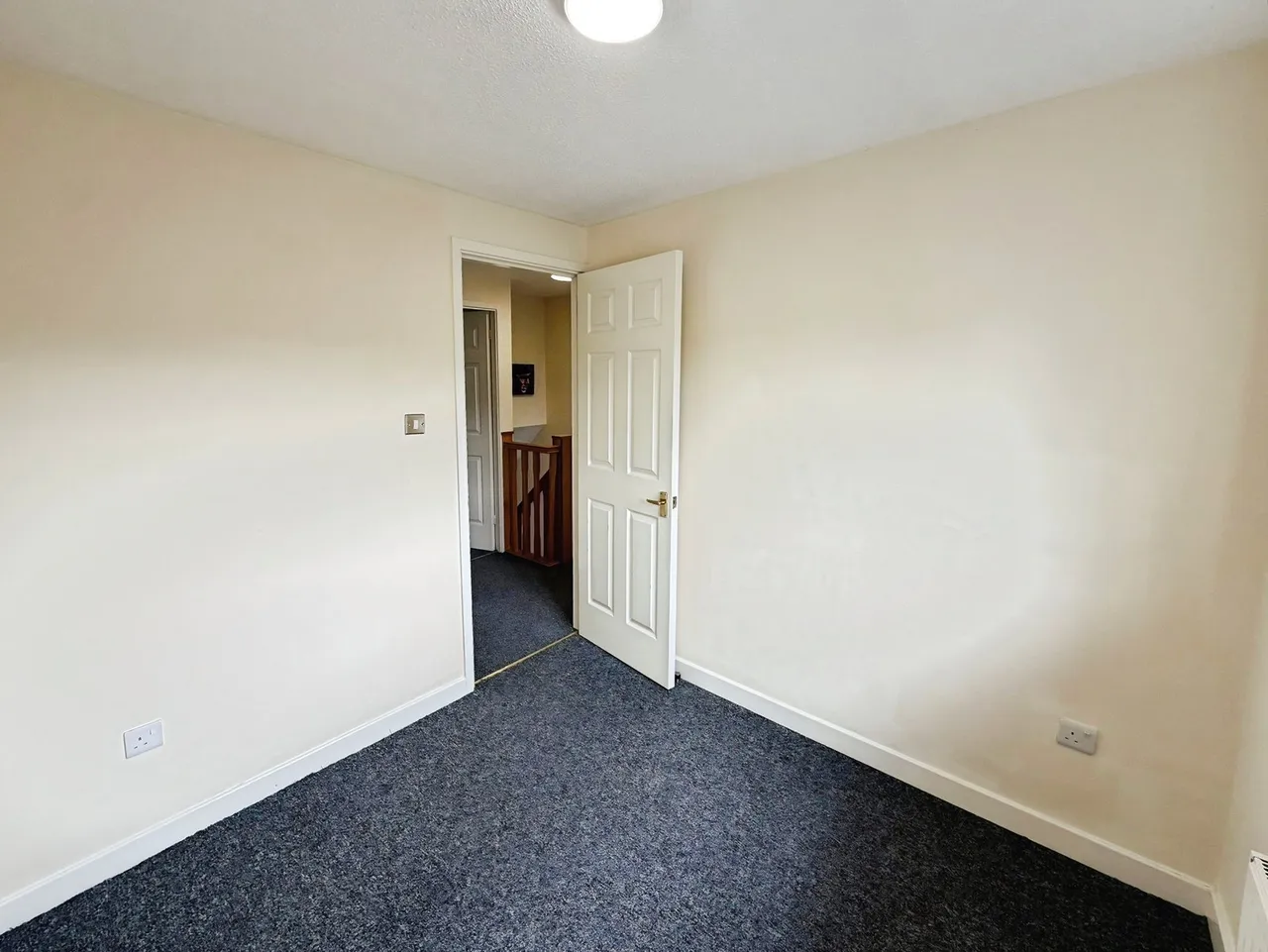 Clos Burlais, Cwmdu, SA5, photo 17